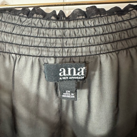 a.n.a. Women’s Black Sheer Floral Blouse Size 2X - Picture 6 of 10